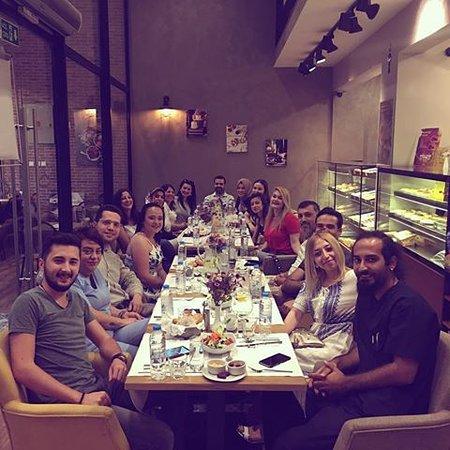 Alsancak Unlu Mamuller Mutfak